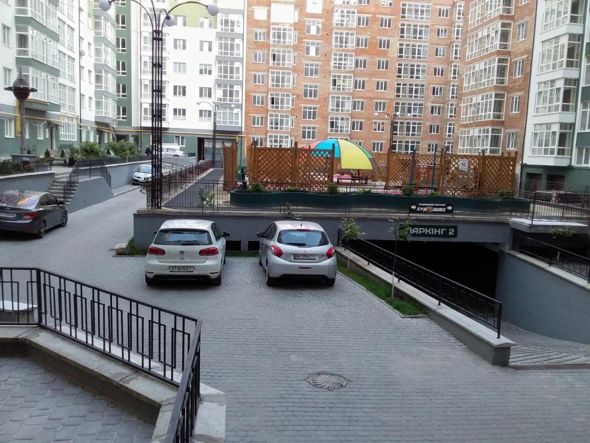 Аpartments Central Town Містечко Центральне з власним паркінгом Івано-Франківськ Екстер'єр фото